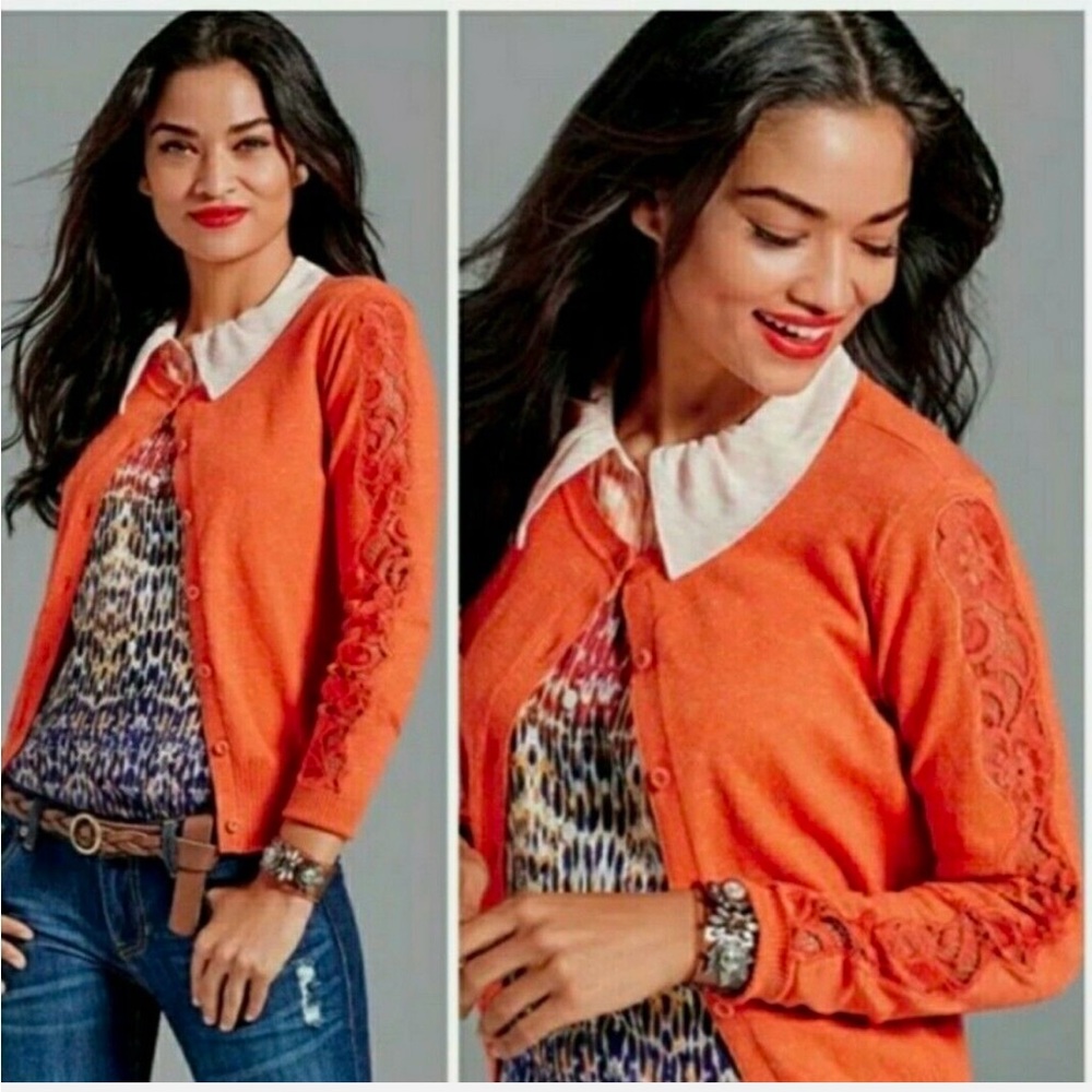 Cabi #3123 Cardigan Sweater Women Size XL Lace Insert Crochet On the Sleeve.